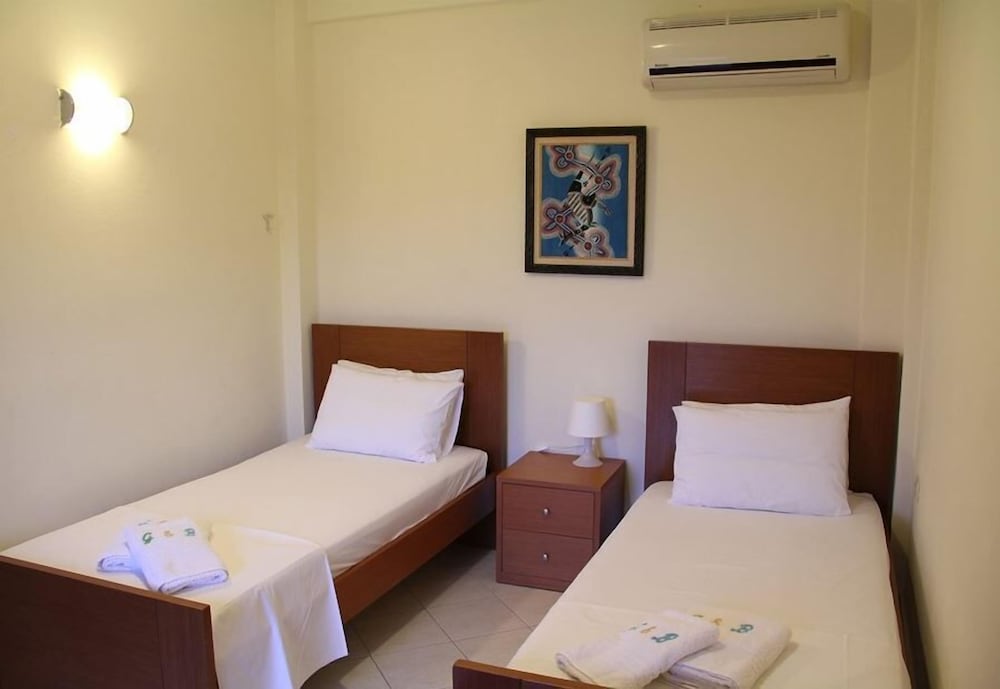 Duplex, 2 Bedrooms, Pool View photo 2