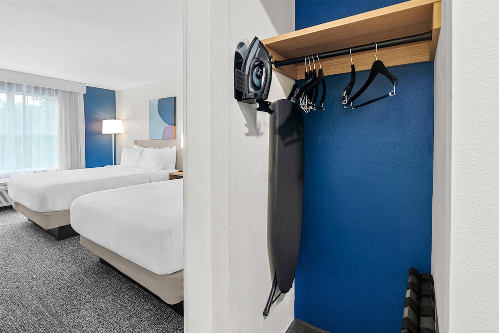 Room, 2 Queen Beds - Photo 1
