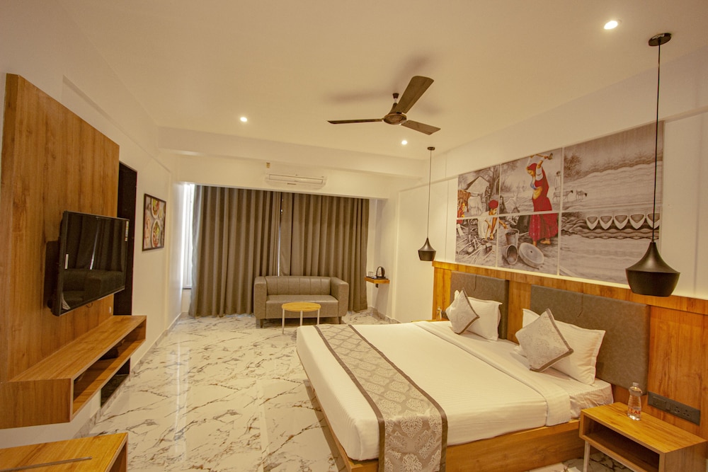 Executive Room - Photo 1