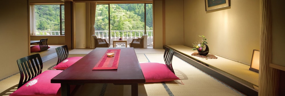 Japanese Room photo 2