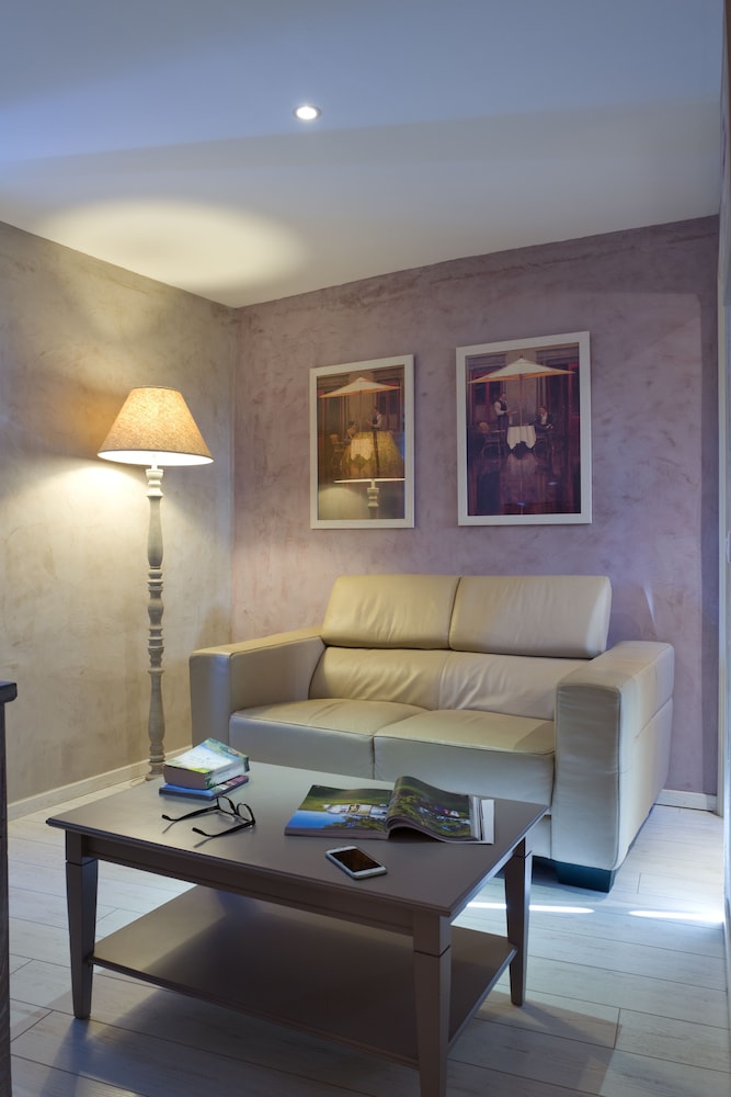 Premium Double Room photo 3