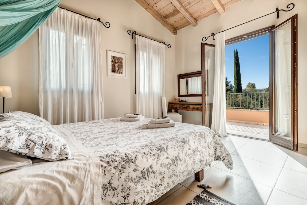 Traditional Villa, Multiple Beds, Non Smoking, Sea View