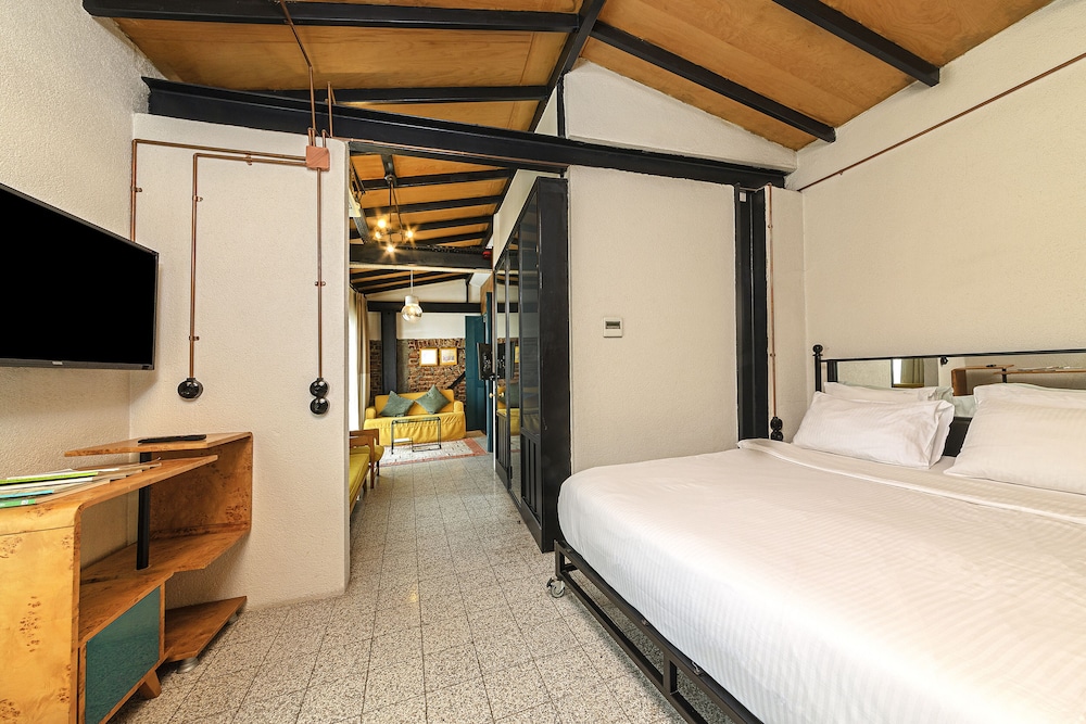 Desing Suite with Balcony photo 1
