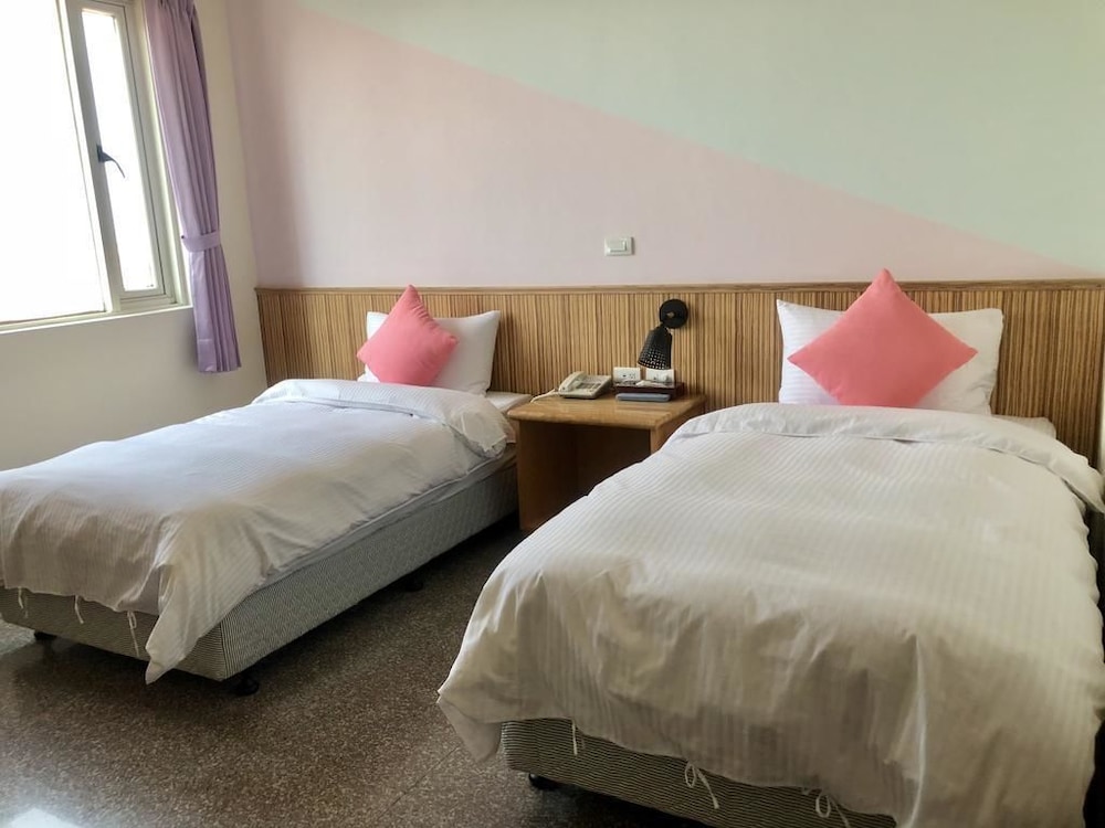 Comfort Twin Room, 2 Twin Beds, Harbor View photo 3