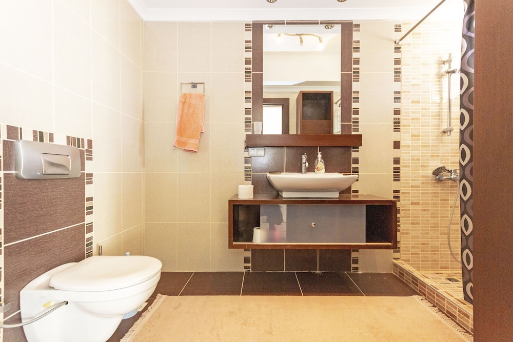 Villa photo 2