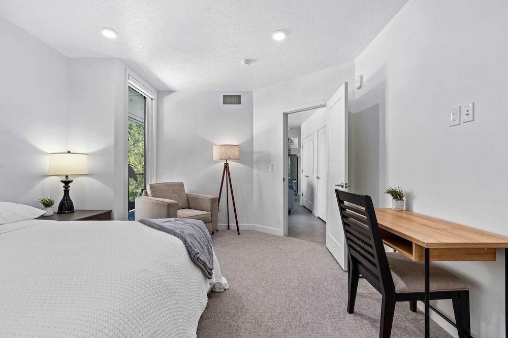 Luxury Apartment photo 3