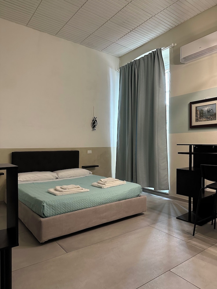 Deluxe Apartment, City View