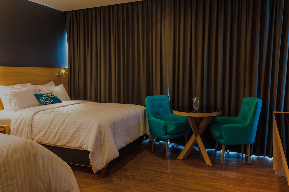 Standard Double Room - Photo 8