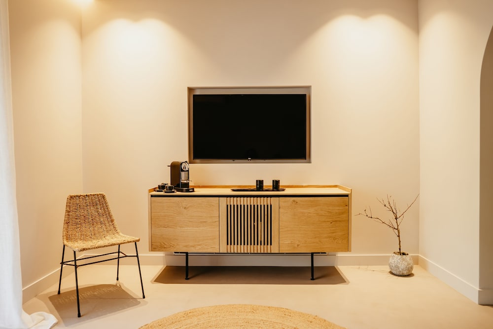 Nature Suite - Main Building - Photo 3