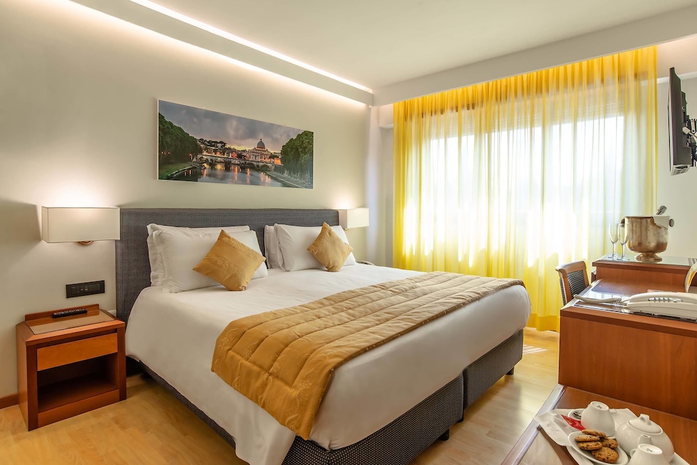 Standard Double or Twin Room photo 1