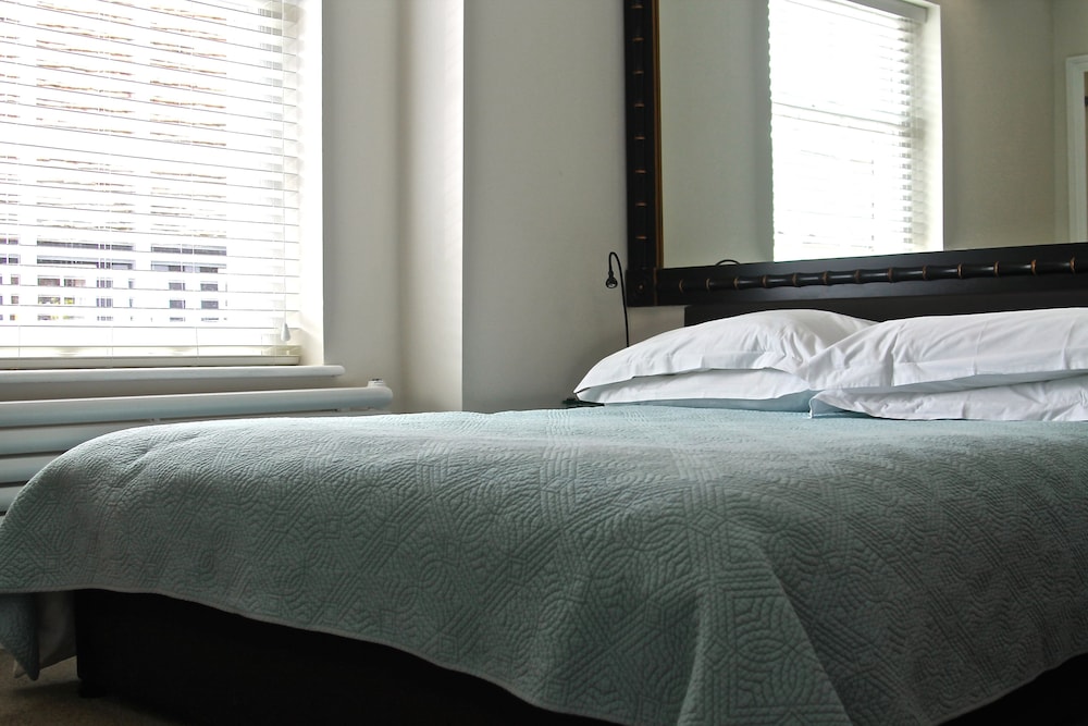 Snug Rooms photo 2