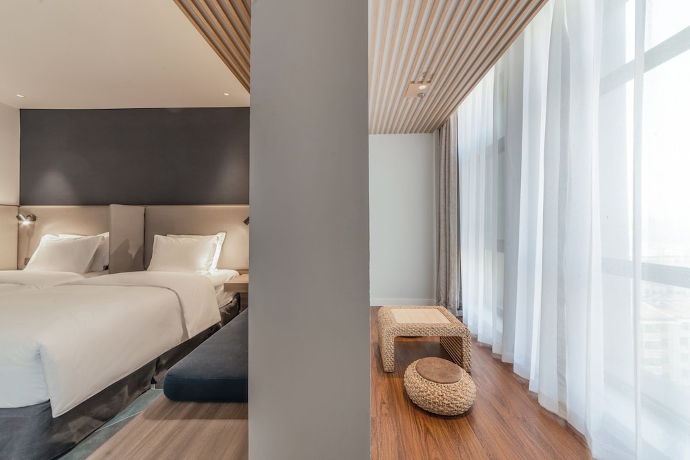 Standard Room, 2 Twin Beds - Photo 1