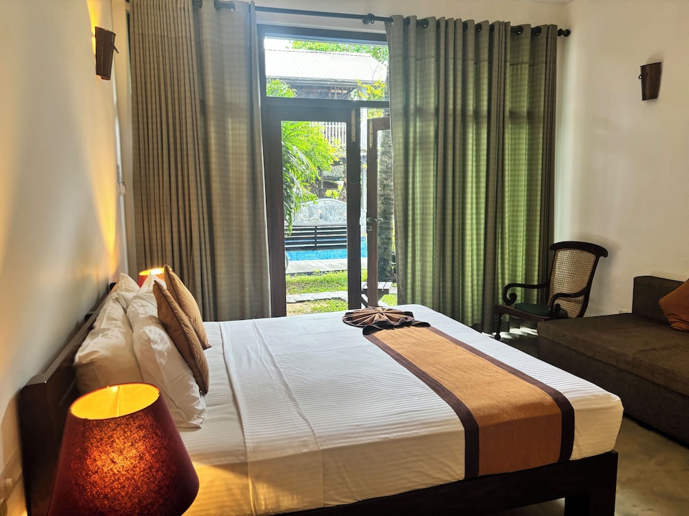 Deluxe Triple Ground Floor room photo 3