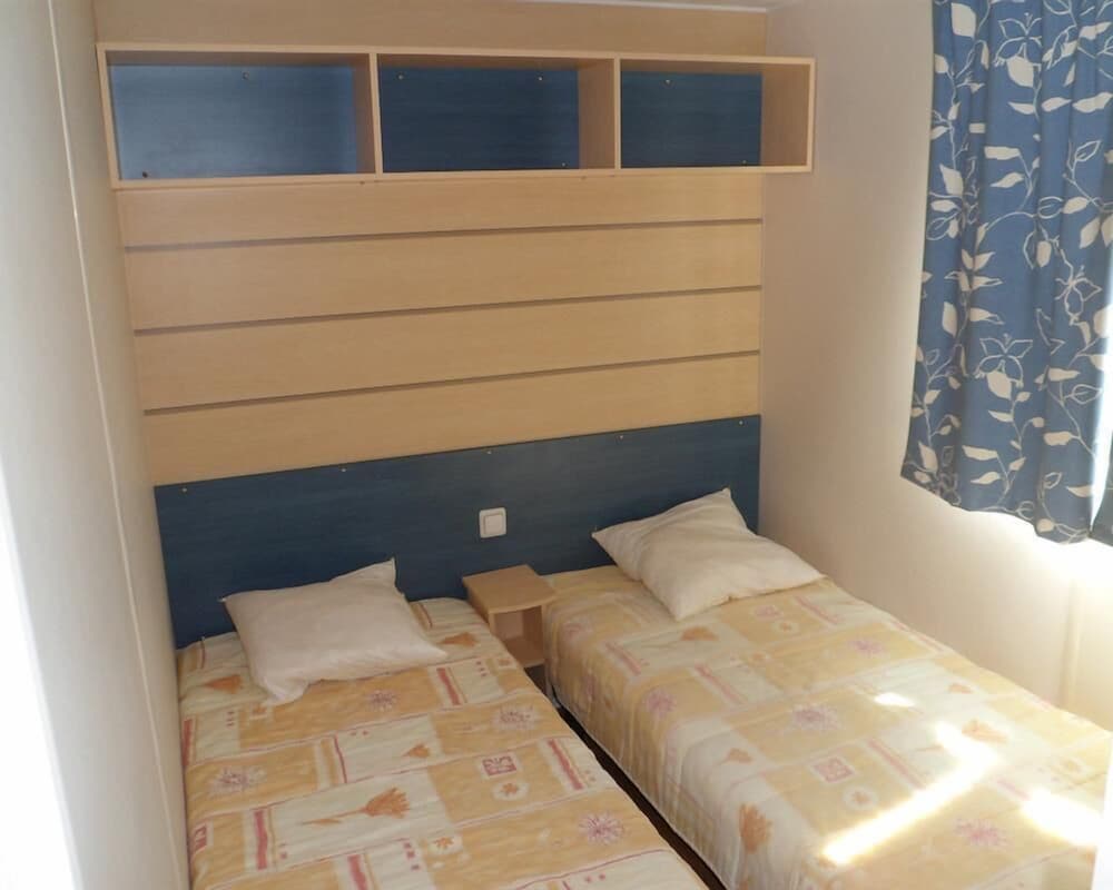 Basic Mobile Home, 3 Bedrooms (Levant) photo 2