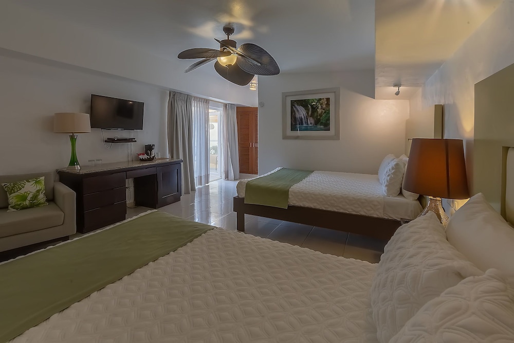 Comfort Room (Oceanfront)