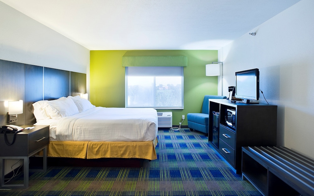 Suite, Multiple Beds - Photo 1