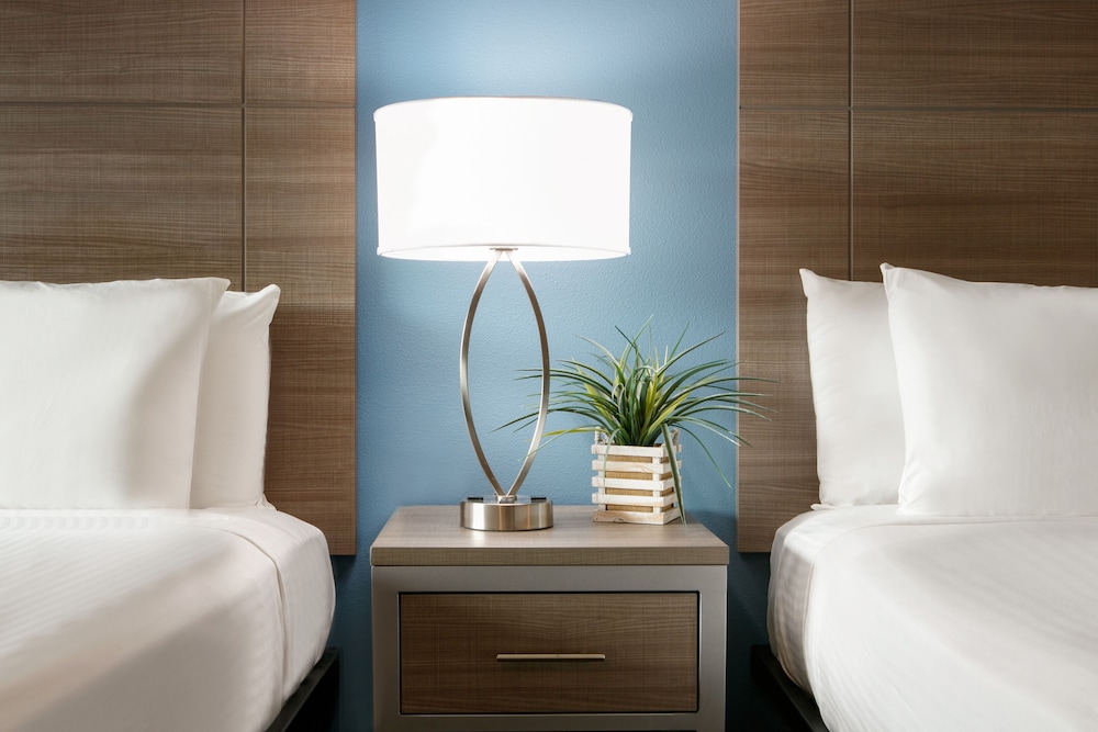 Signature Room - Photo 1