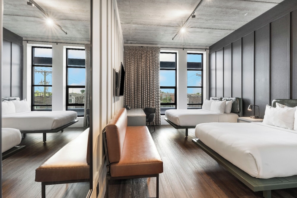 Room (Skyline View) - Photo 1
