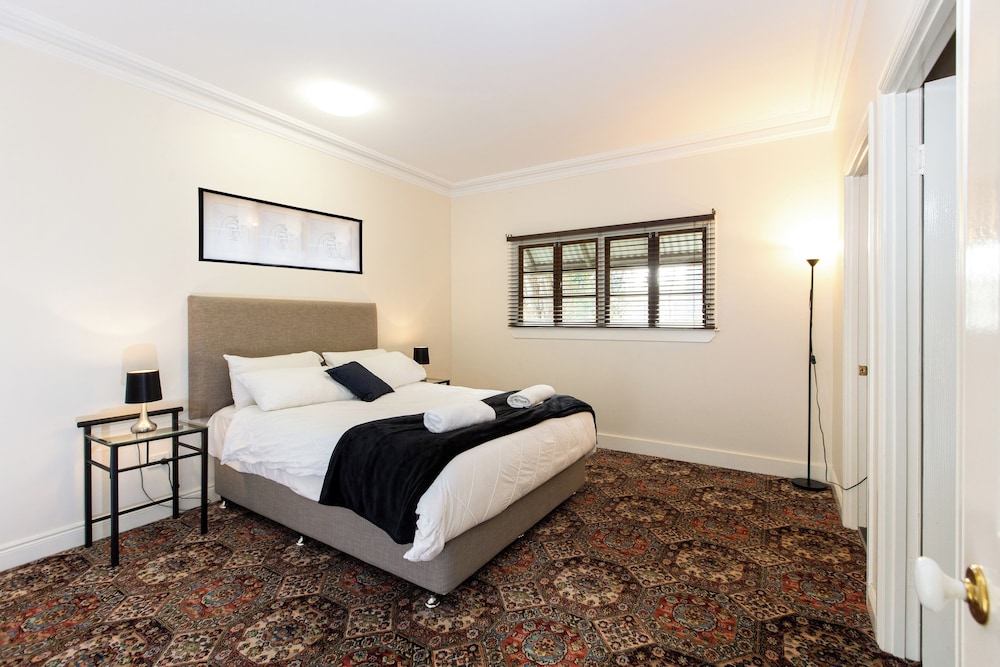 Family House, 4 Bedrooms, Ensuite, Garden View (Wine Makers Cottage) photo 1