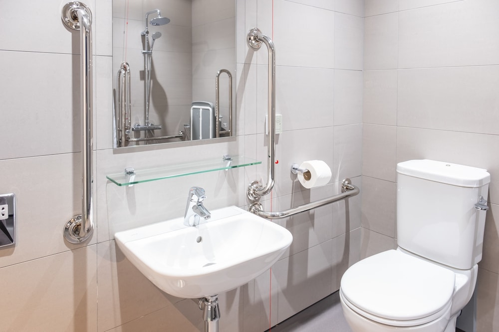 Standard Twin Room, 2 Twin Beds, Accessible, Non Smoking - Photo 6