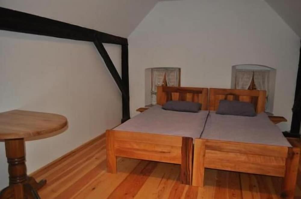 Studio (B) photo 1