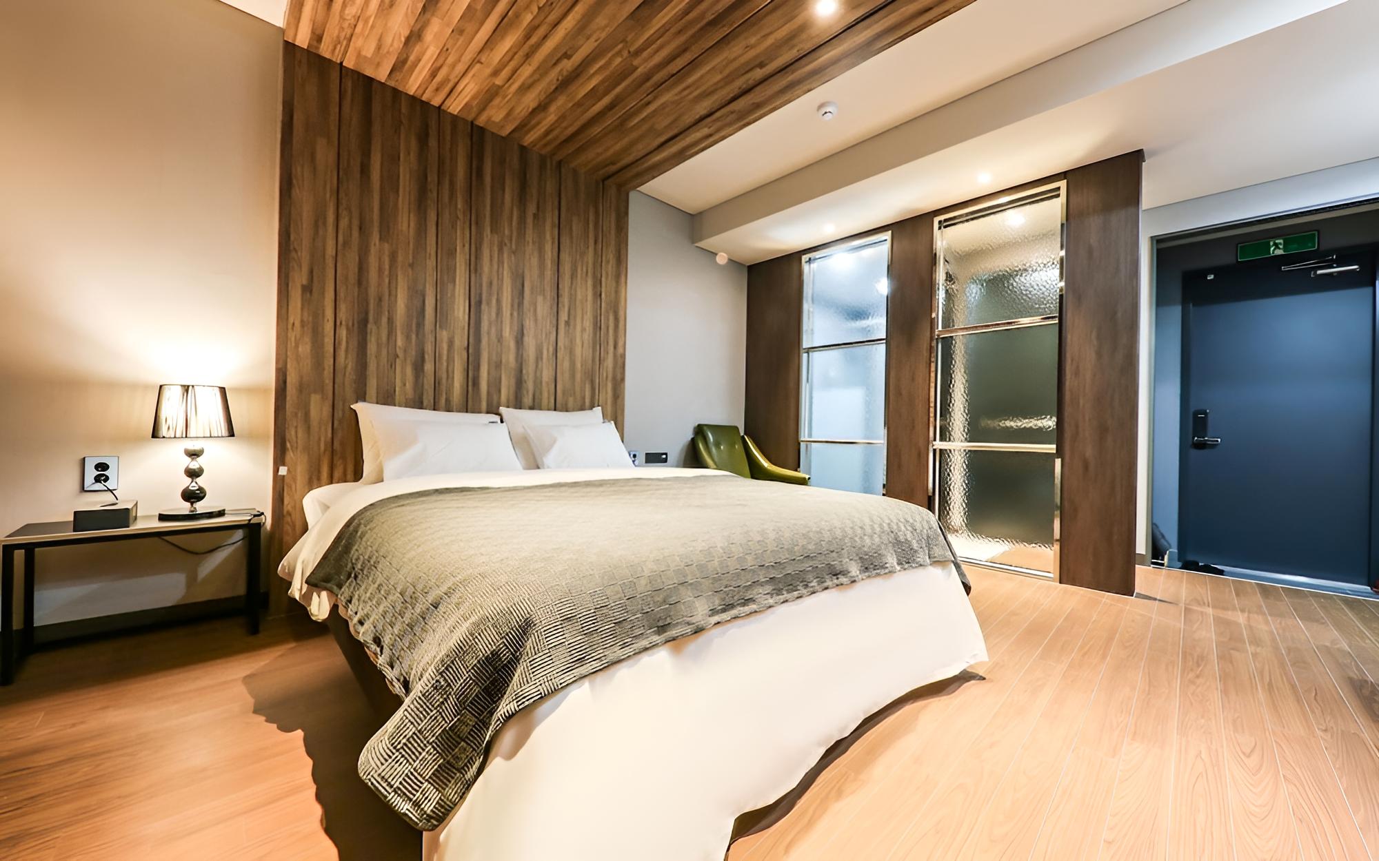 Room (Standard room) - Photo 4