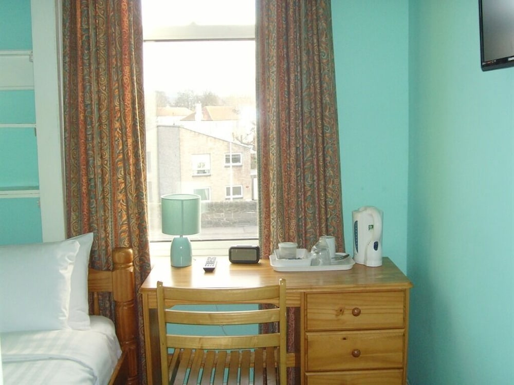 Single Room, Shared Bathroom ((Jacuzzi))