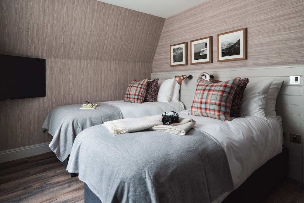 Luxury Chalet, 3 Bedrooms, Lake View photo 3