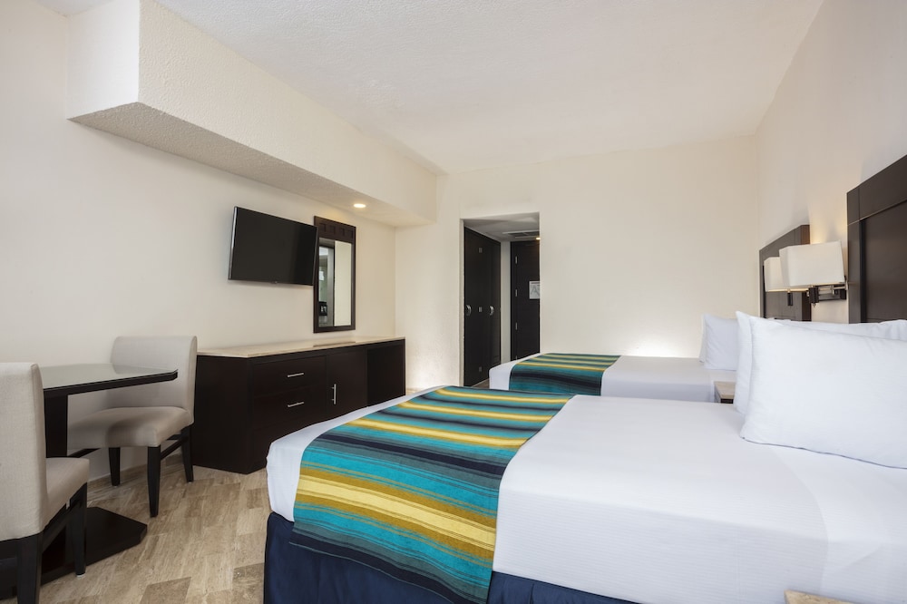 Crown Room, Ocean View (Club Level /Tina Hidromasaje)
