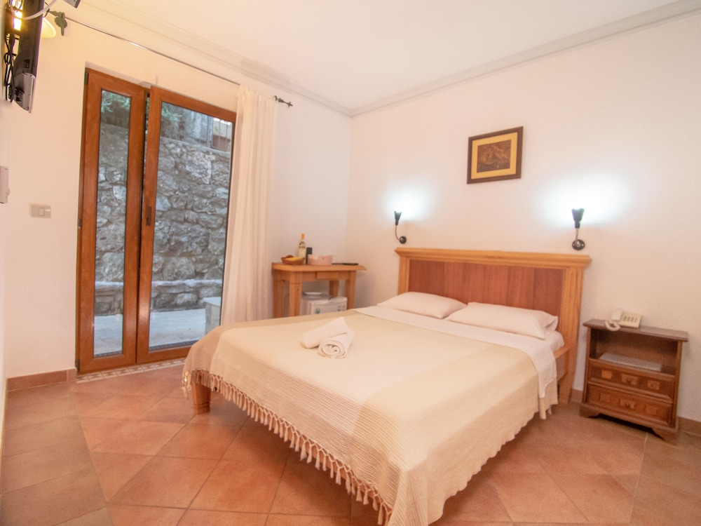 Economy Double Room, Terrace photo 1