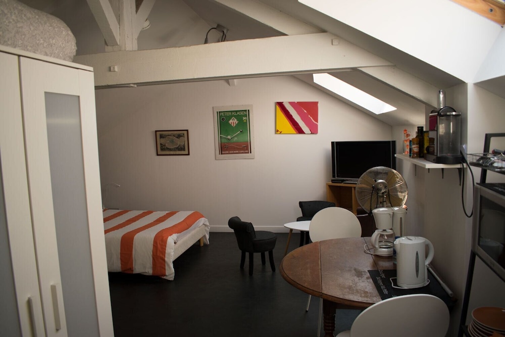 Standard Studio, Private Bathroom, Garden View (L'ATELIER 2) photo 3