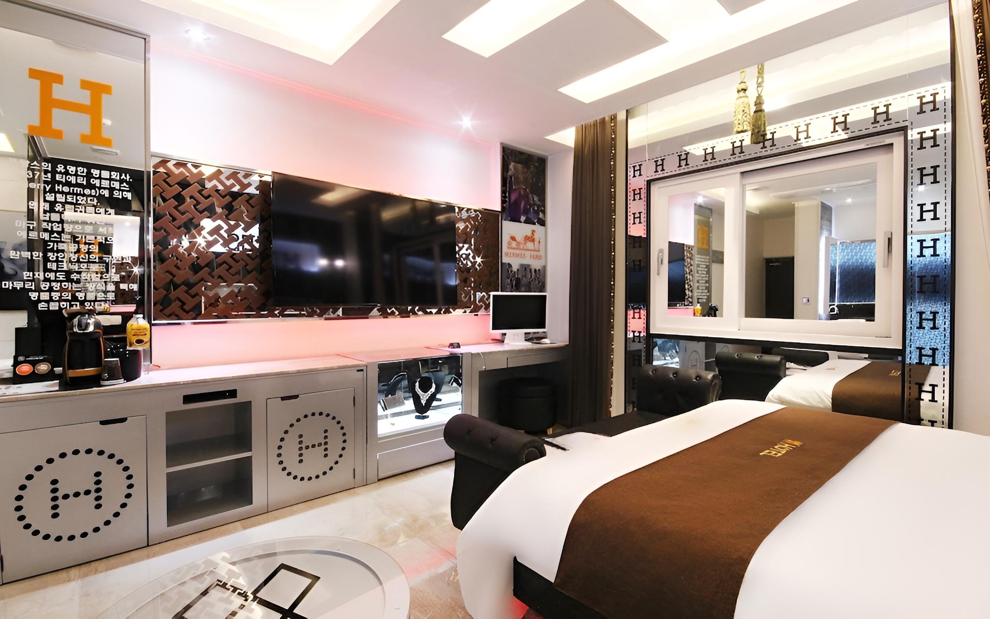 Room (1 room 1 parking (Premium B)) - Photo 12