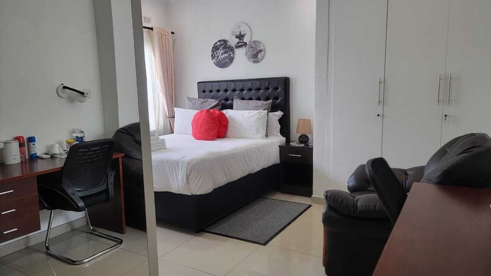 Basic Double Room photo 3