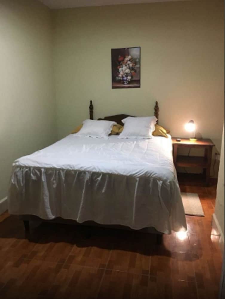 Classic Double or Twin Room, Multiple Bedrooms, Non Smoking, Microwave photo 3