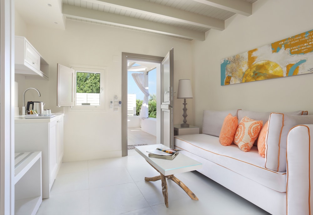 Junior Studio Suite, Partial Sea View photo 3