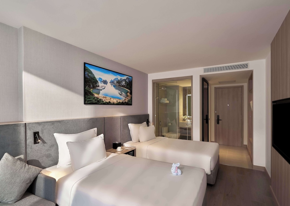 Premier Twin Room, Balcony, Sea View - Photo 2