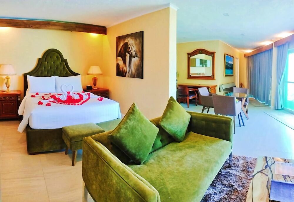Honeymoon Studio Suite, Ocean View photo 3