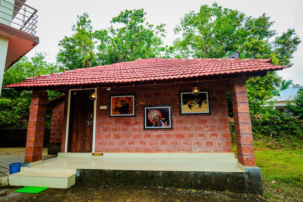 Deluxe Cottage photo 2