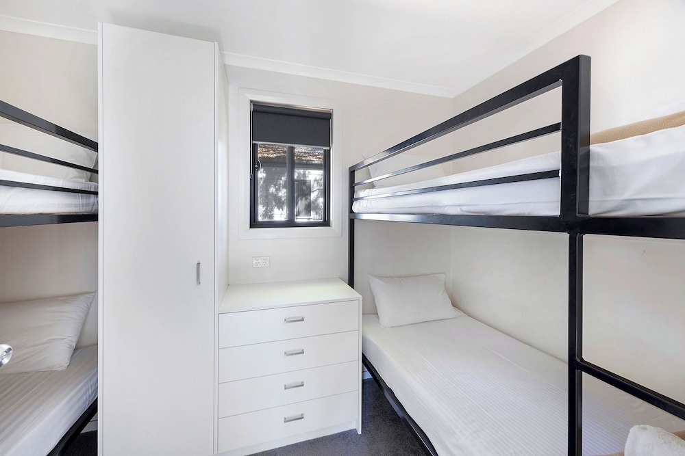 Premium Cabin - Sleeps 9 photo 3