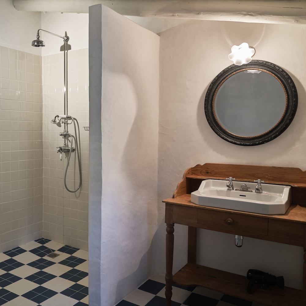 Premium Double or Twin Room, Private Bathroom, Courtyard View (Chambre N°2) photo 2