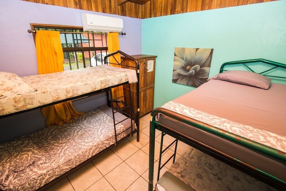Economy Shared Dormitory, Shared Bathroom, Ocean View (10) photo 3