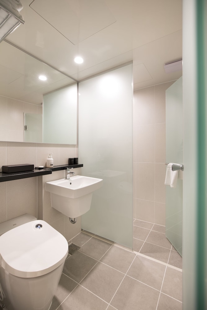 [Tower PKG 2PAX} Standard Twin (Room + Diamond Tower ticket) photo 3