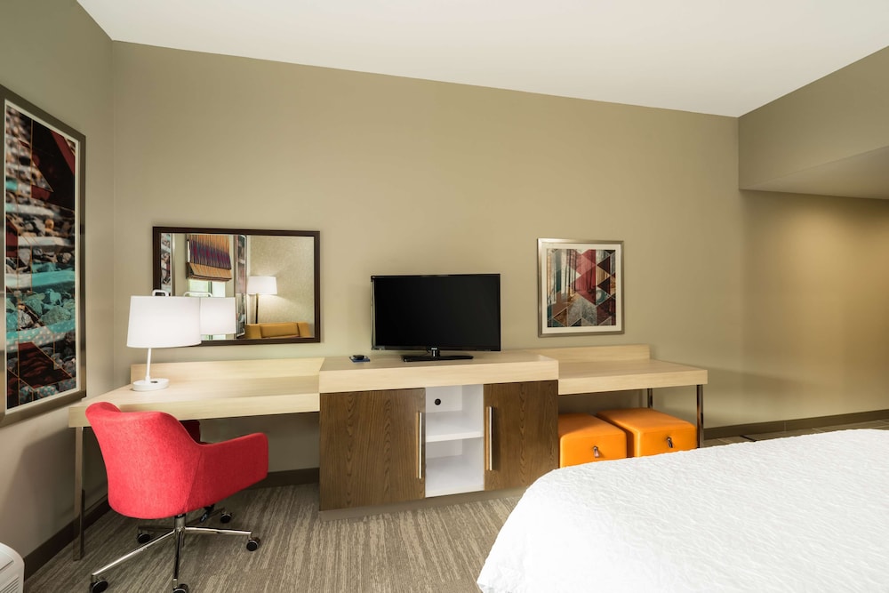 Room, 1 King Bed, Accessible (Hearing) photo 1