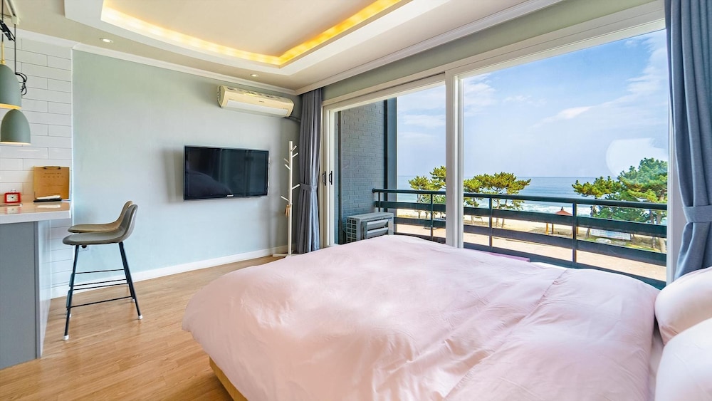 Basic Room, 1 Bedroom (Milk Tea 302 (Ocean View)) photo 2