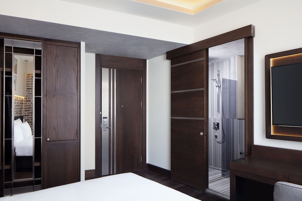 Deluxe Room, 1 King Bed
