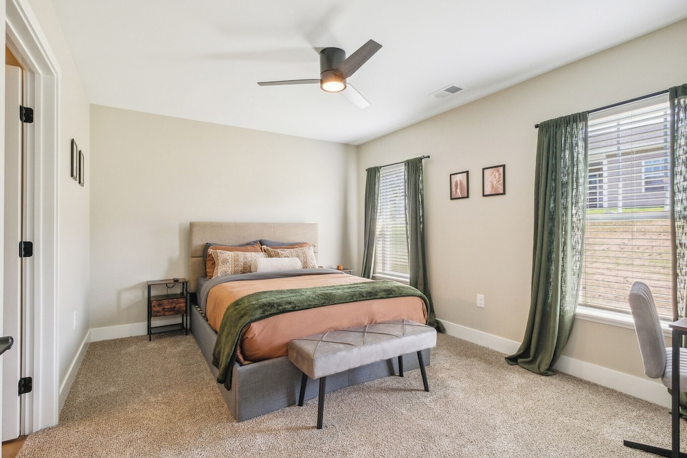 Deluxe Condo, 2 Bedrooms, Non Smoking, Patio photo 3