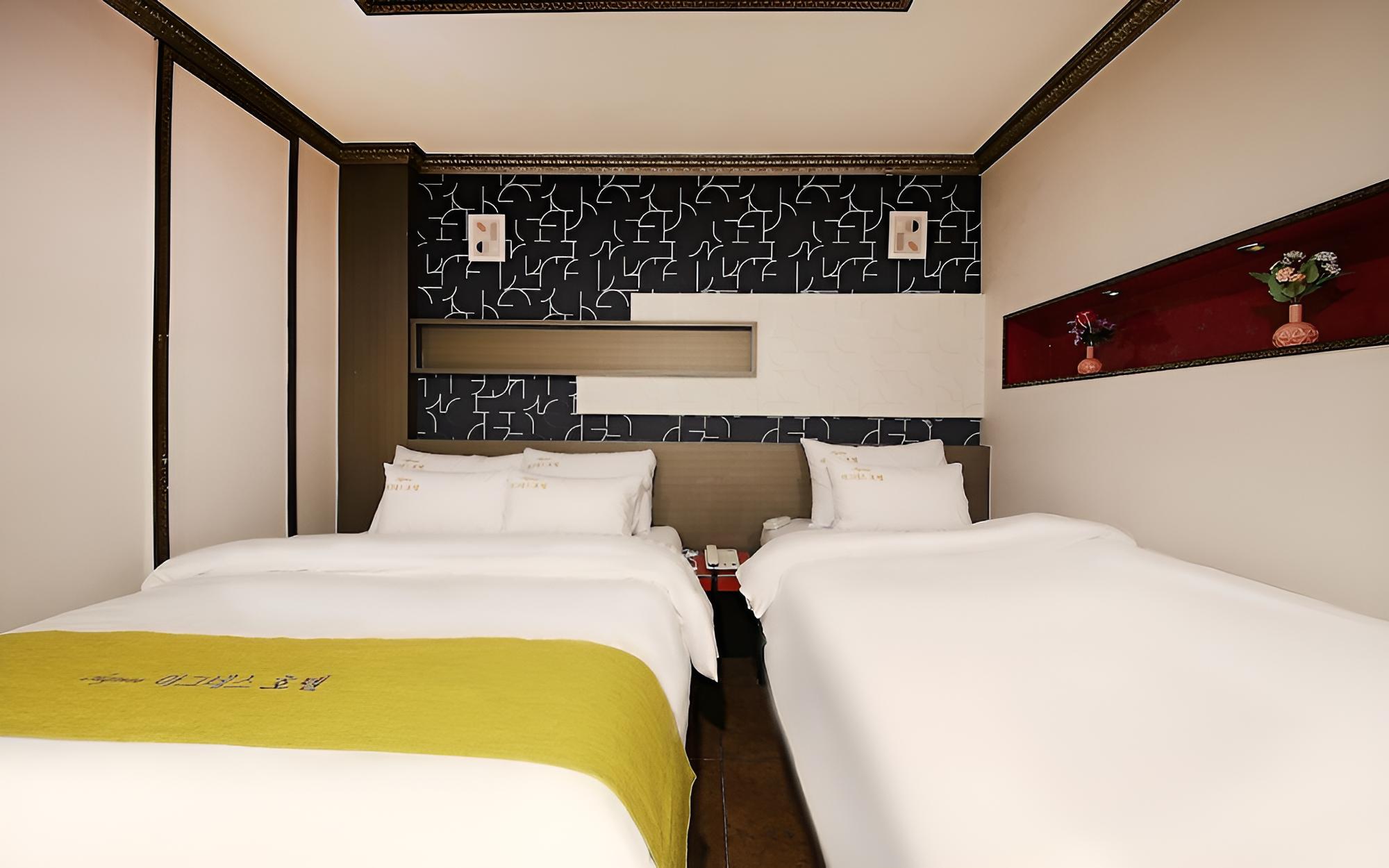 Room (Twin (Netflix viewing air purifier)) - Photo 2