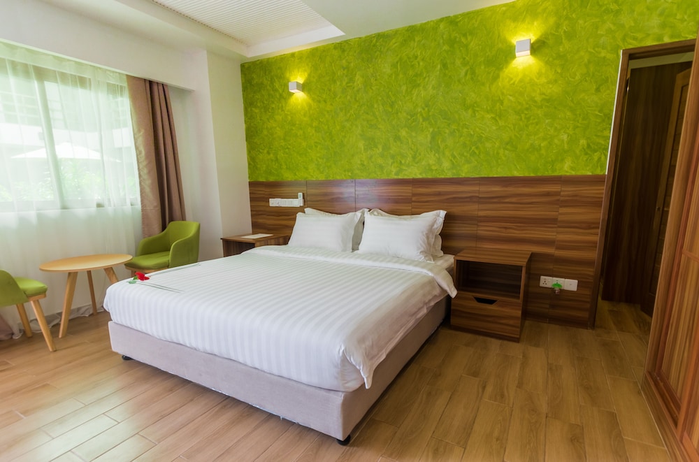 Deluxe Quadruple Room, 2 Bedrooms, 2 Bathrooms, Ground Floor photo 1