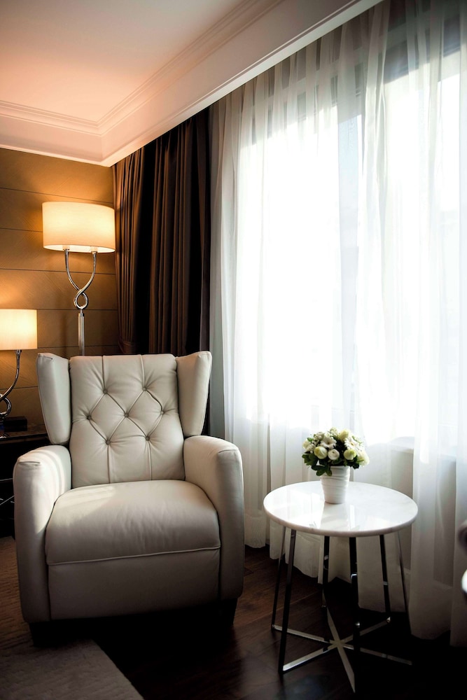 Presidential Suite, City View (Lounge)