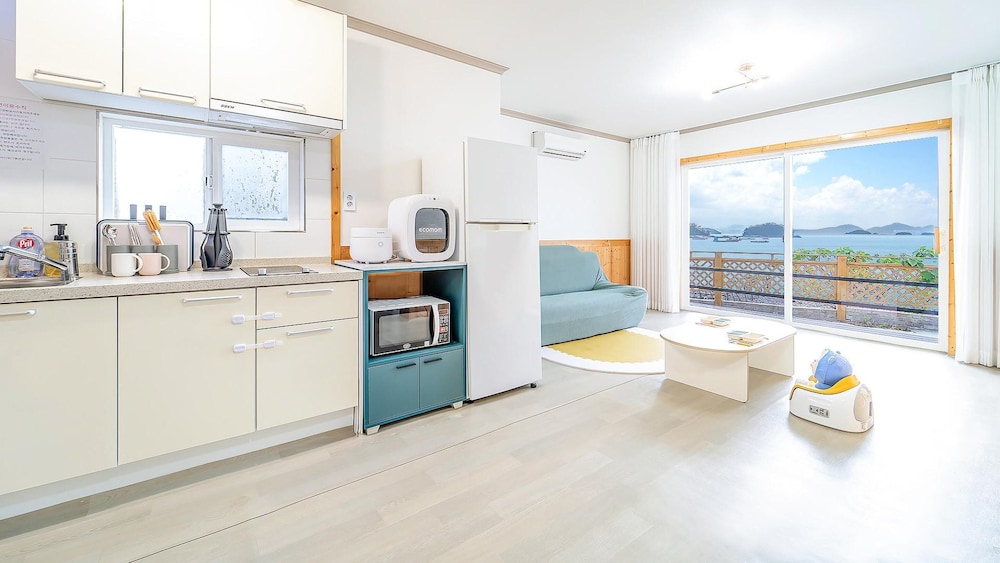 Basic Room, 2 Bedrooms (Haneul1(Ocean view)-Kidsroom) photo 3